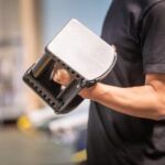 可変式ダンベルカール男性